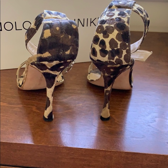 Beautiful Manolo Blahnik leopard sandals - Picture 3 of 8